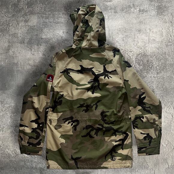 Hysteric Glamour Camo Water Proof Jacket - Picture 2 of 5